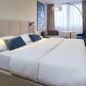 orea-hotel-pyramida.praguehotelsweb.com/